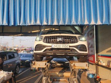 MERCEDES-BENZ GLC - View 1