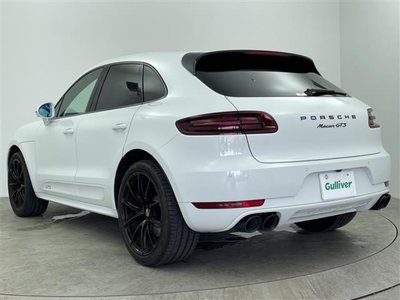 2017 Porsche MACAN thumbnail 21