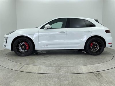 2017 Porsche MACAN thumbnail 18