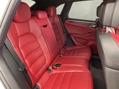 2017 Porsche MACAN thumbnail 37