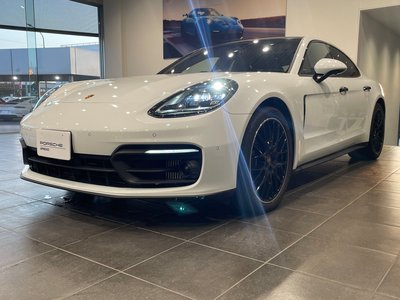 PORSCHE PANAMERA - 10