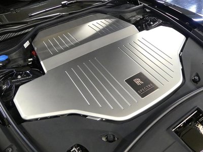 ROLLS-ROYCE SPECTRE - 6