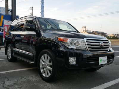 صورة 8 لـ 2015 Toyota LAND CRUISER 200