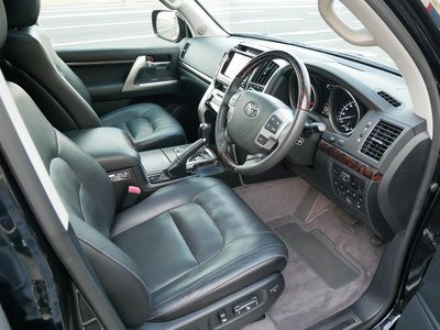 2015 Toyota LAND CRUISER 200 缩略图 17