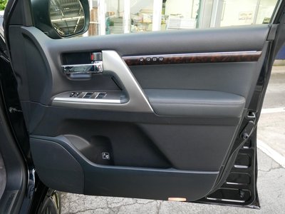 2015 Toyota LAND CRUISER 200 缩略图 26