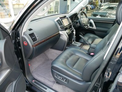 2015 Toyota LAND CRUISER 200 缩略图 32