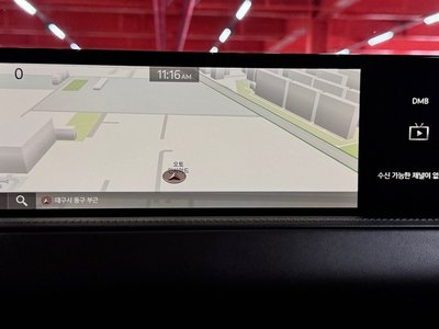 2021 Genesis GV80 thumbnail 11