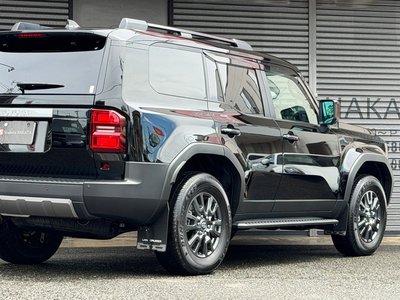 TOYOTA LAND CRUISER 250 - 7