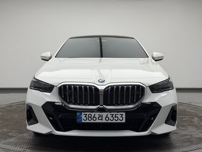 2026 BMW 5 SERIES 照片 4