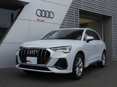 AUDI Q3 - 1
