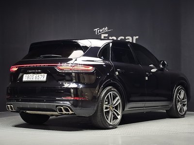 2020 Porsche CAYENNE 照片 3