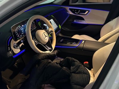 MERCEDES-BENZ E-CLASS - 10