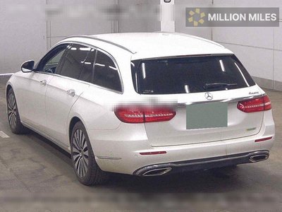 MERCEDES-BENZ E-CLASS - 2