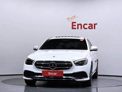 MERCEDES-BENZ E-CLASS - 2