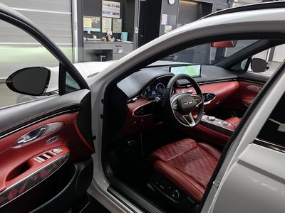 صورة 10 لـ 2022 Genesis GV70