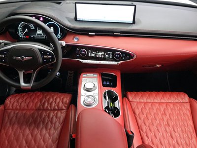صورة 5 لـ 2022 Genesis GV70