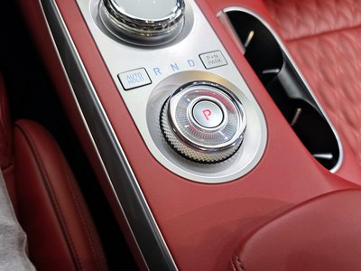 صورة 9 لـ 2022 Genesis GV70