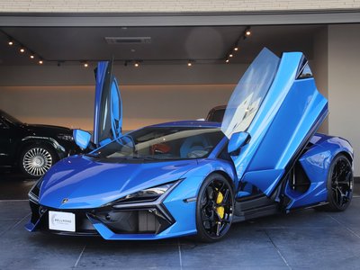 LAMBORGHINI REVUELTO
