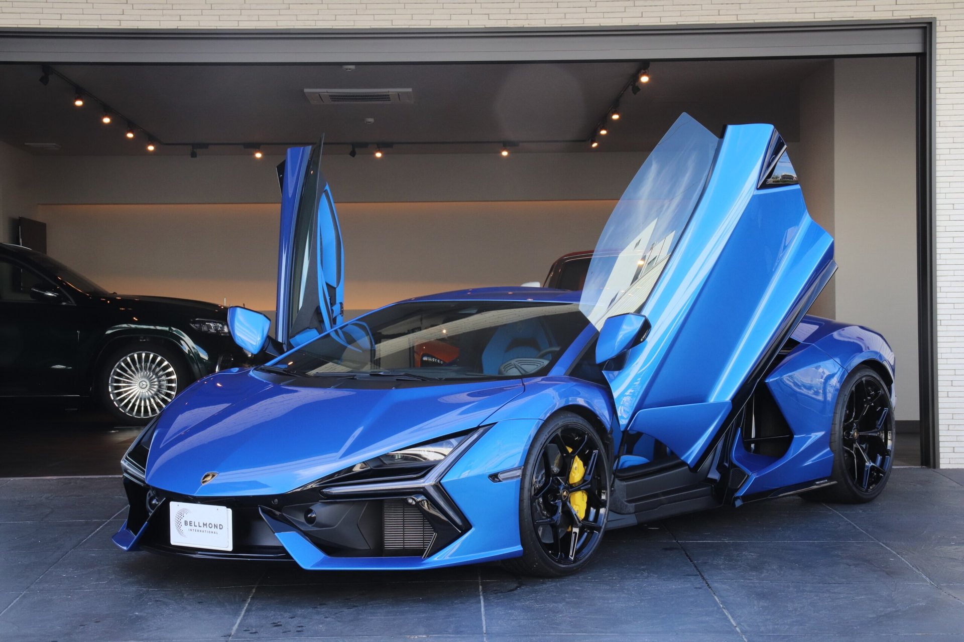 LAMBORGHINI REVUELTO - View 1