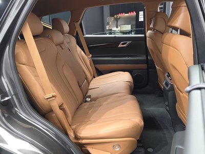 2025 Genesis GV80 thumbnail 12