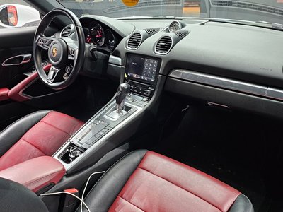 PORSCHE 718 CAYMAN - 5