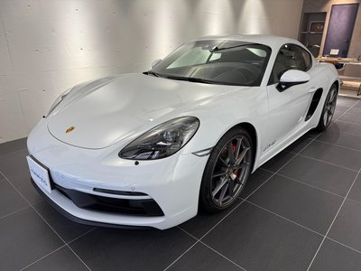 PORSCHE 718 CAYMAN