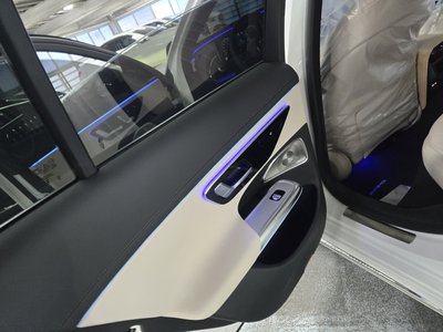 MERCEDES-BENZ E-CLASS - 4