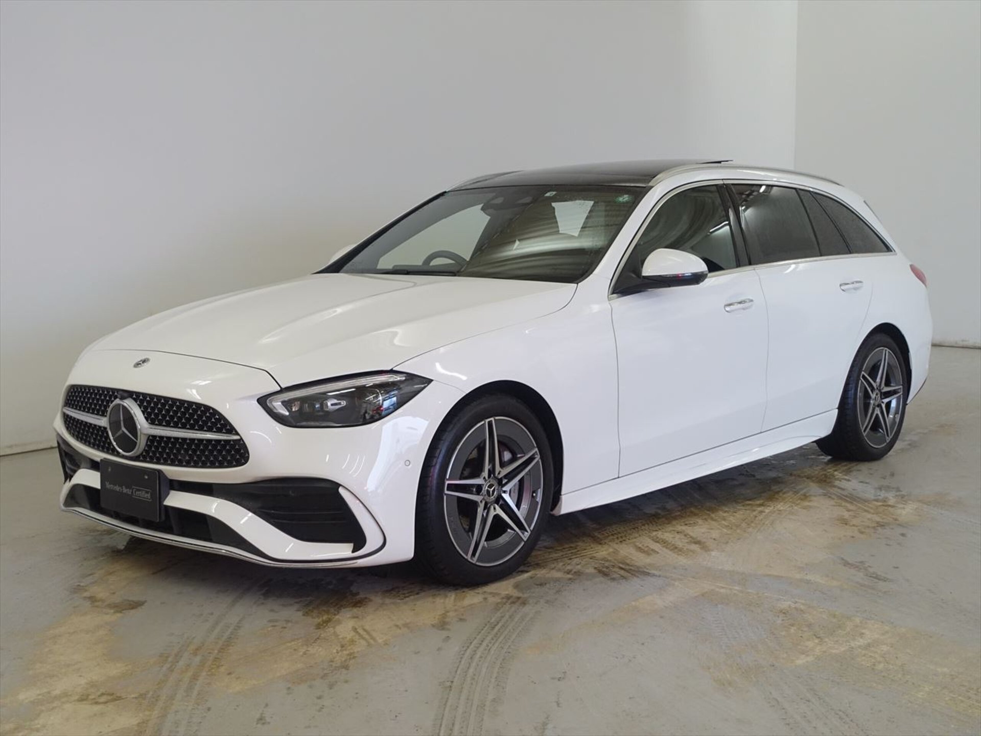 MERCEDES-BENZ C-CLASS WAGON - View 1