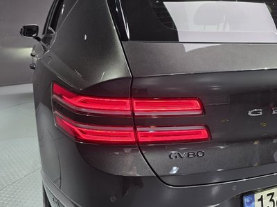 2023 Genesis GV80 — фото 10