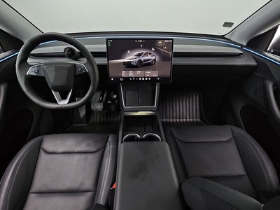 TESLA MODEL Y - 5