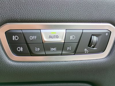 2021 BMW X6 — миниатюра 38