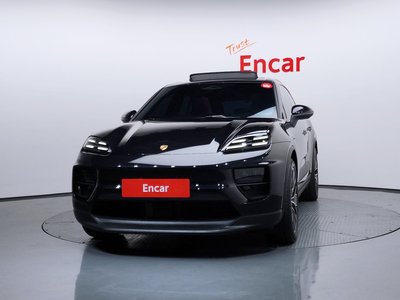PORSCHE MACAN - 2