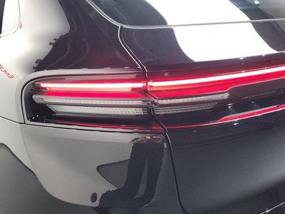PORSCHE MACAN - 10