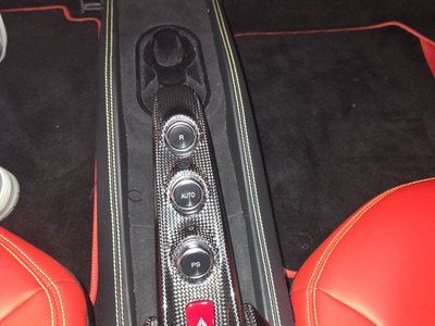 FERRARI F8 TRIBUTO - 4