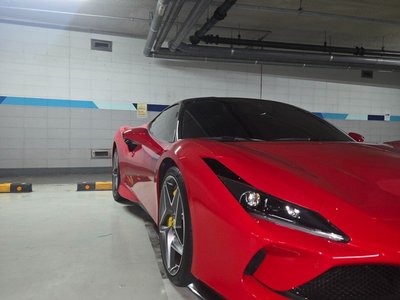 FERRARI F8 TRIBUTO - 3