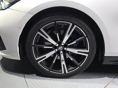 2023 BMW 5 SERIES photo 6