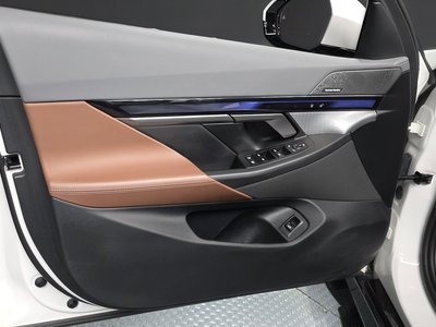 2023 BMW 5 SERIES thumbnail 14