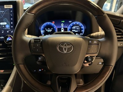 2026 TOYOTA ALPHARD photo 7