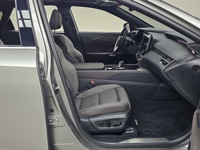 صورة مصغرة 16 لـ 2025 Lexus RX