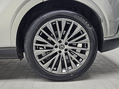 صورة 8 لـ 2025 Lexus RX