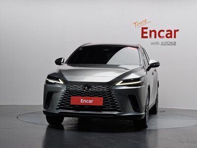 صورة 2 لـ 2025 Lexus RX