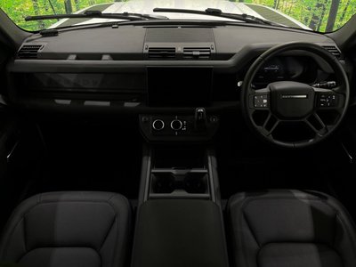 2025 LAND Rover DEFENDER — фото 2