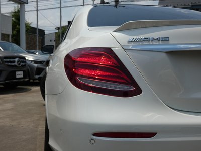 MERCEDES-BENZ E-CLASS AMG - 6
