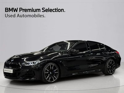 BMW 8 SERIES