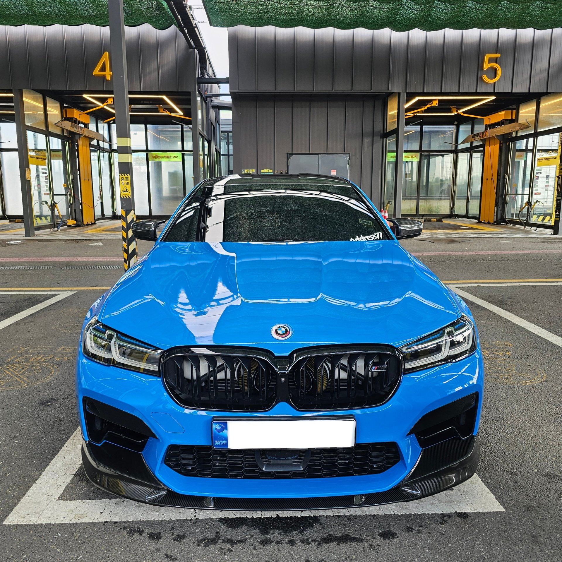 BMW M5 - View 1