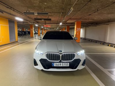 2026 BMW 5 SERIES — фото 4
