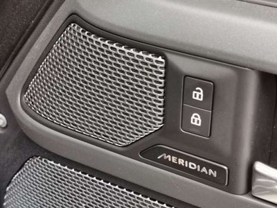 2024 LAND Rover DEFENDER — миниатюра 16
