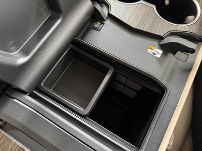 TOYOTA LAND CRUISER 300 - 6