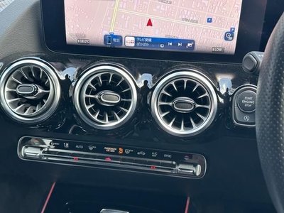 MERCEDES-BENZ GLA - 9