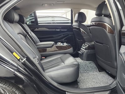 2020 Genesis G90 缩略图 18